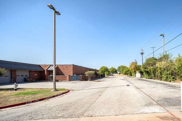 Large Office/Warehouse or Creative Workspace: 14401 Owen Tech Blvd, Austin, TX 78728